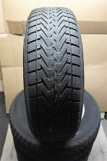 Winterkompletträdersatz Stahl 17&quote; Vredestein 235/70R17 111H Gebraucht
