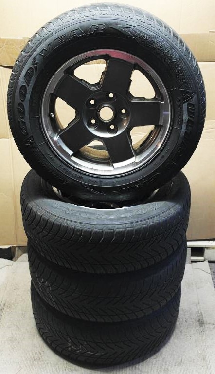 Winterkompletträdersatz 17 LM Goodyear 245/65R17 107H Gebraucht